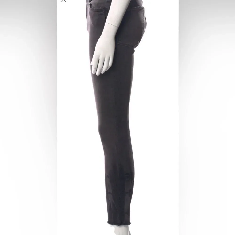 Frame Le High Skinny in Grey Whisker